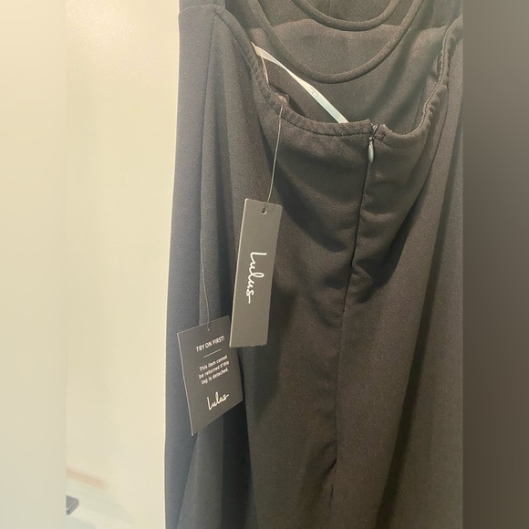 Never worn black gown from lulus. Can’t return so selling - Picture 7 of 7